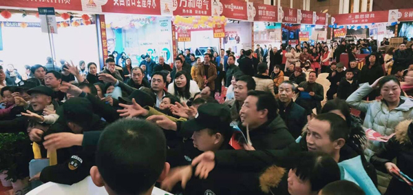 法瑞集成灶開門紅黃石站，嗨翻全場！