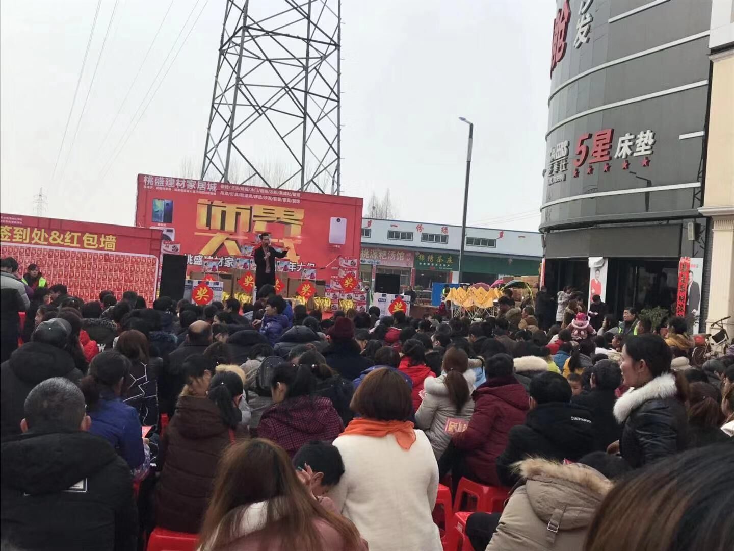 法瑞集成灶開門紅麻城站，飾界大戰(zhàn)！